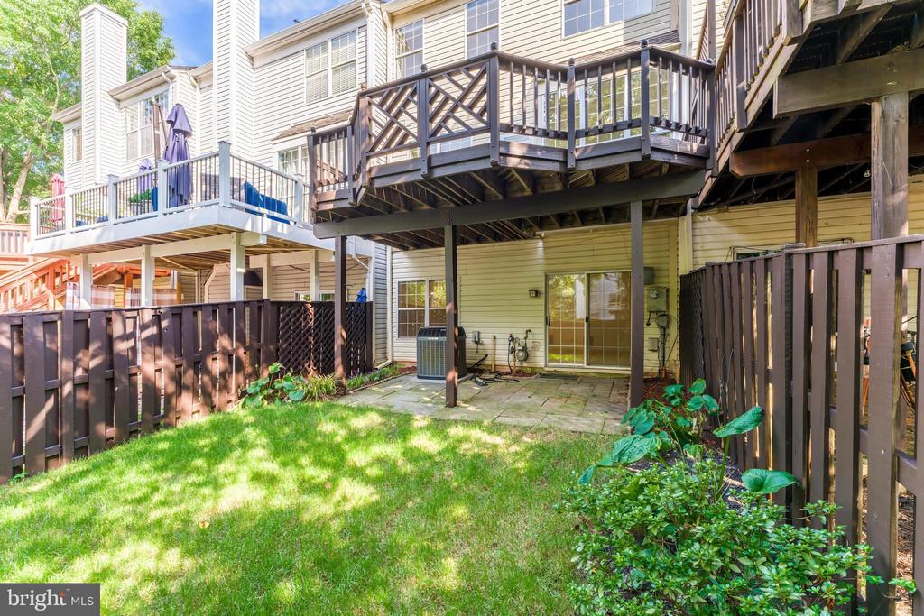 47720 SANDBANK SQUARE