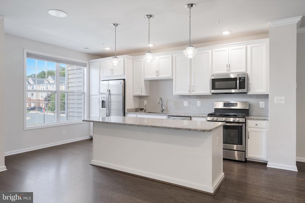 23215 MILLTOWN KNOLL SQUARE Unit: 115