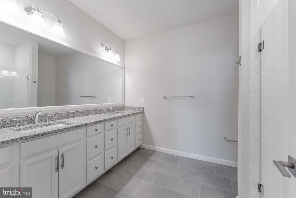 23215 MILLTOWN KNOLL SQUARE Unit: 115