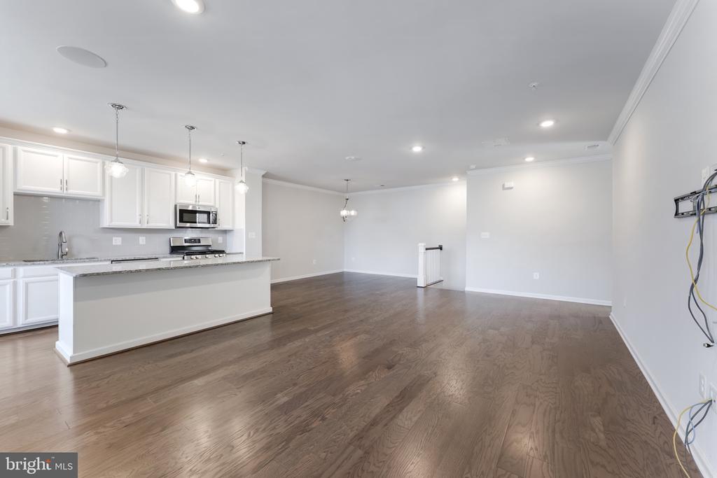 23215 MILLTOWN KNOLL SQUARE Unit: 115