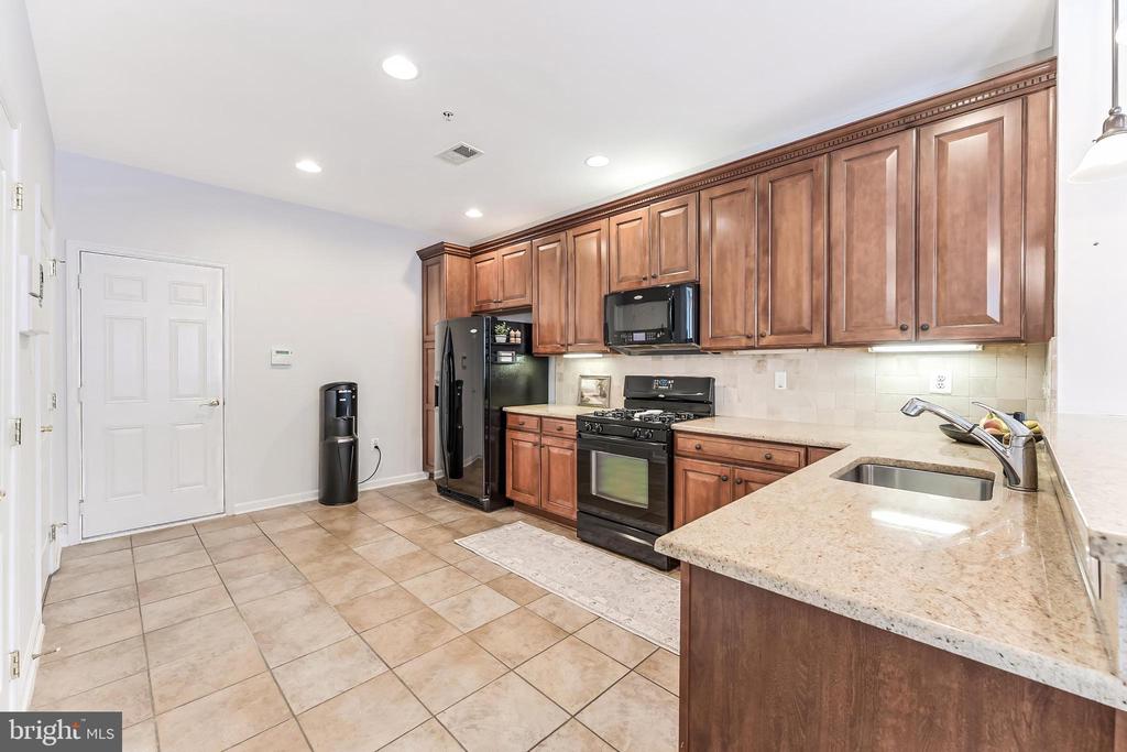 22681 SETTLERS TRAIL TERRACE