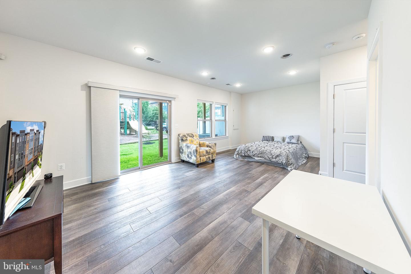 10567 Ratcliffe Trl