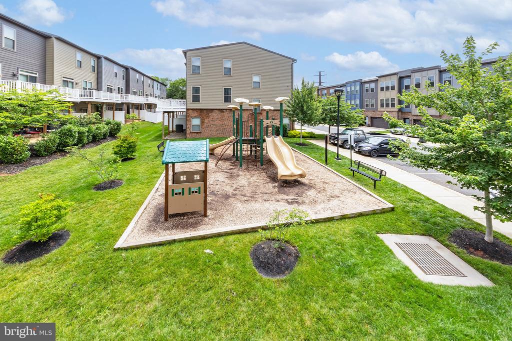 10567 Ratcliffe Trl
