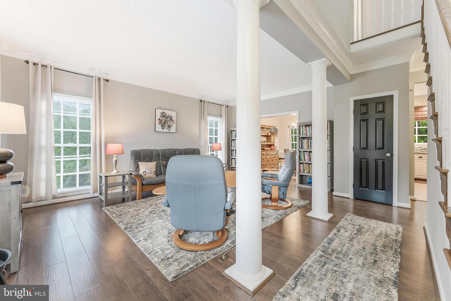 10176 Strawflower Ln