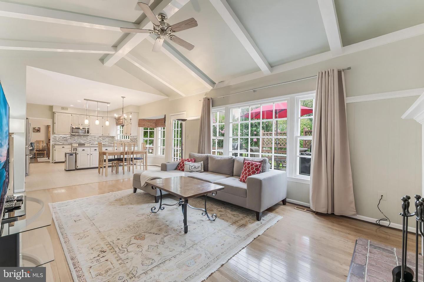 10176 Strawflower Ln