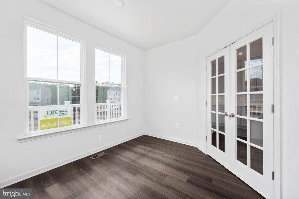 10118 QUEENS WAY