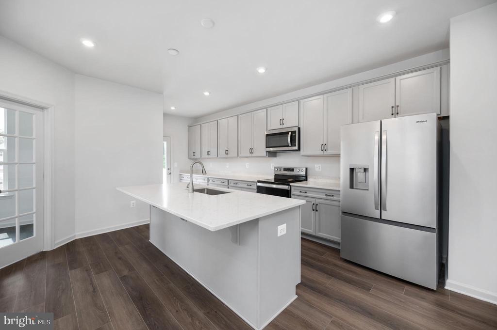 10118 QUEENS WAY