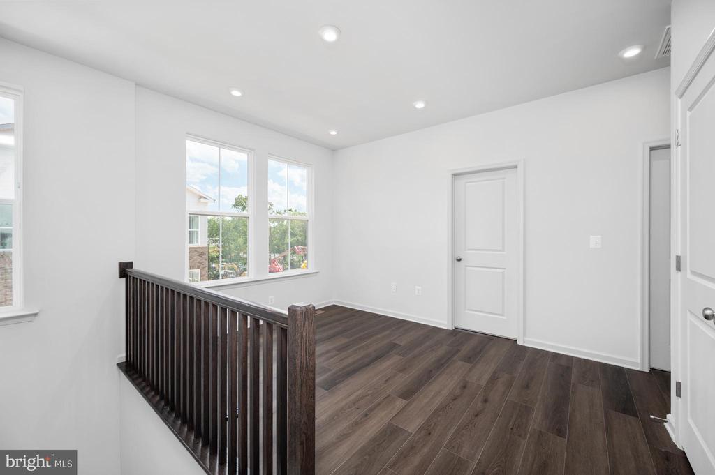 10118 QUEENS WAY