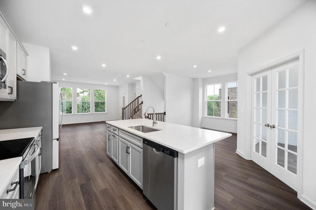 10118 QUEENS WAY