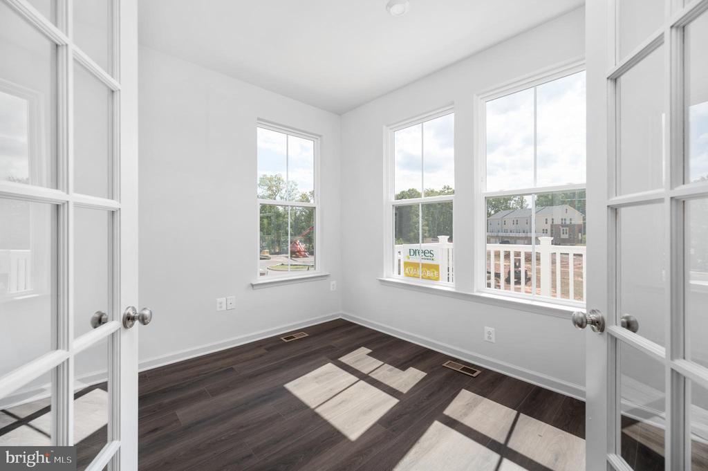 10118 QUEENS WAY
