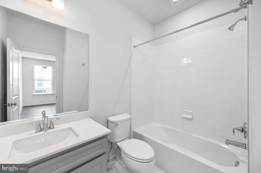 10118 QUEENS WAY