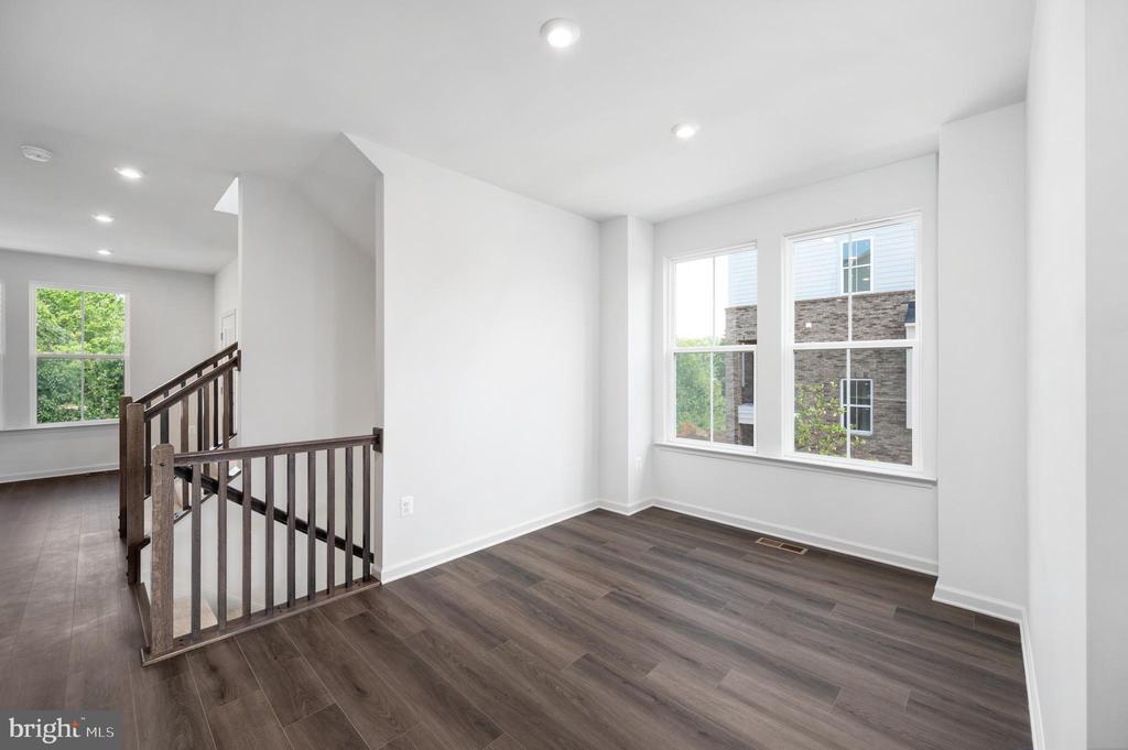 10118 QUEENS WAY