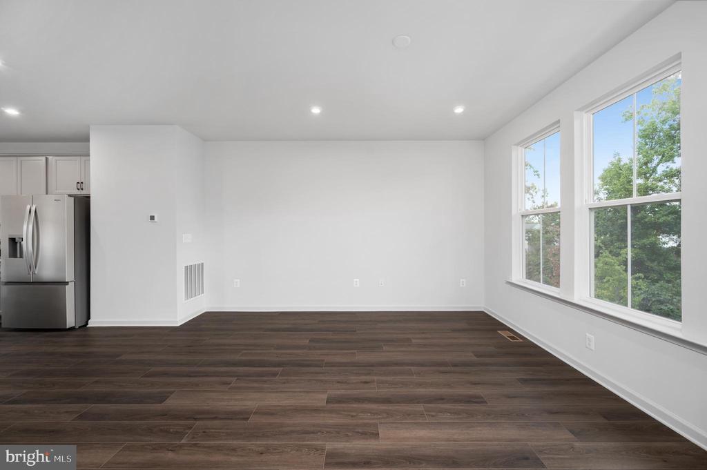 10118 QUEENS WAY