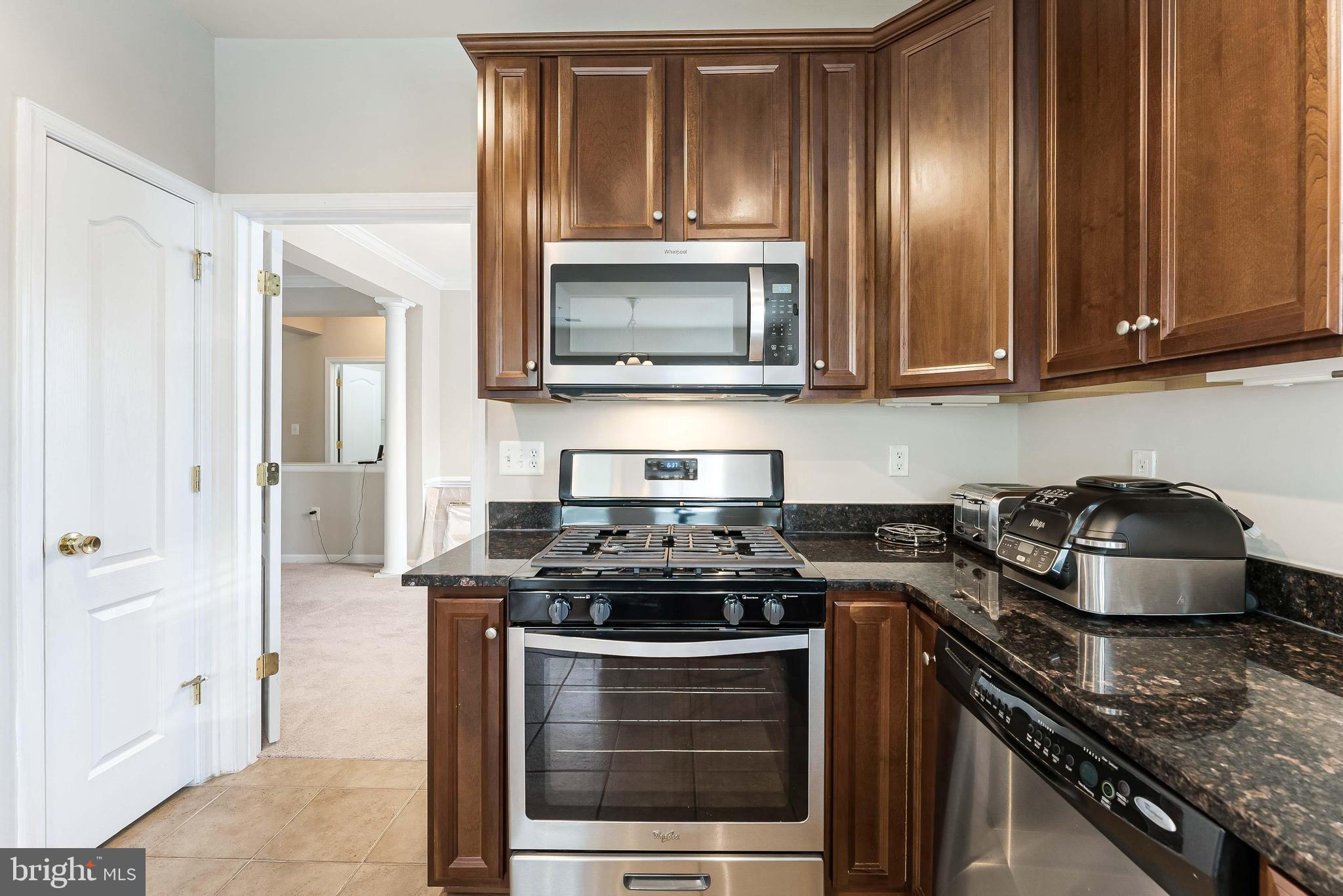 9722 Holmes Pl #Unit 301