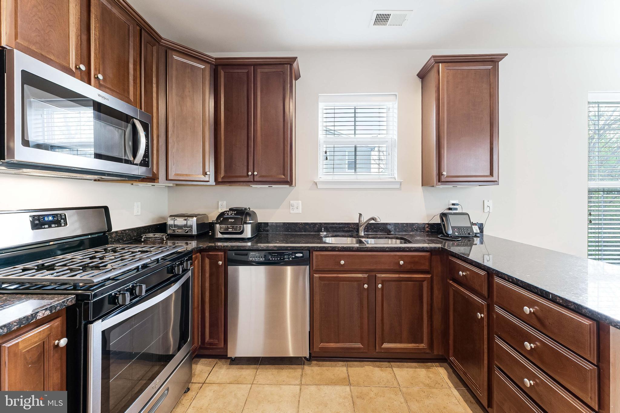 9722 Holmes Pl #Unit 301