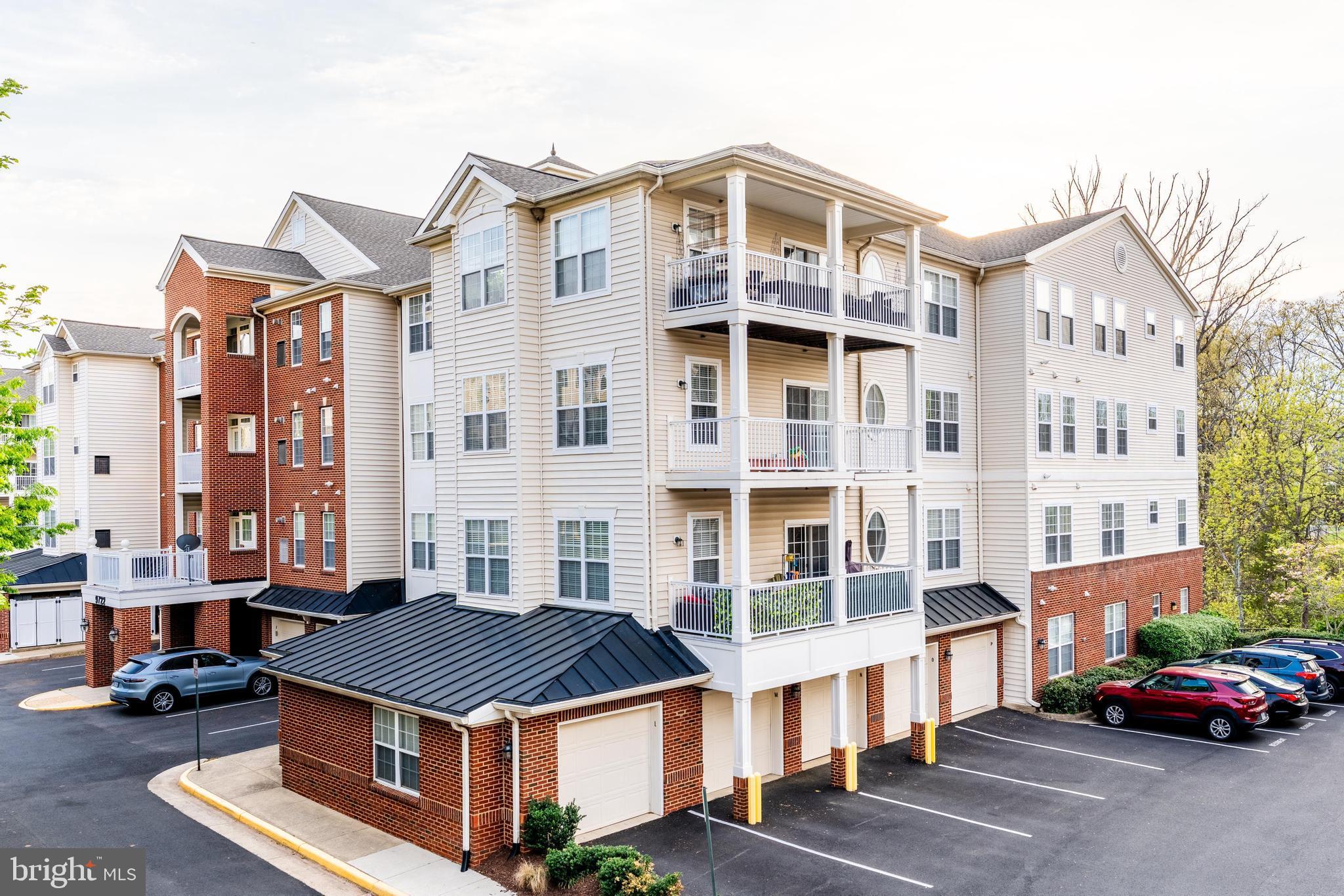 9722 Holmes Pl #Unit 301