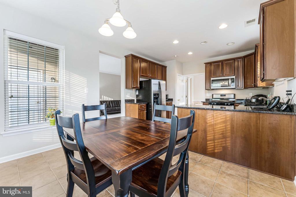 9722 Holmes Pl #Unit 301