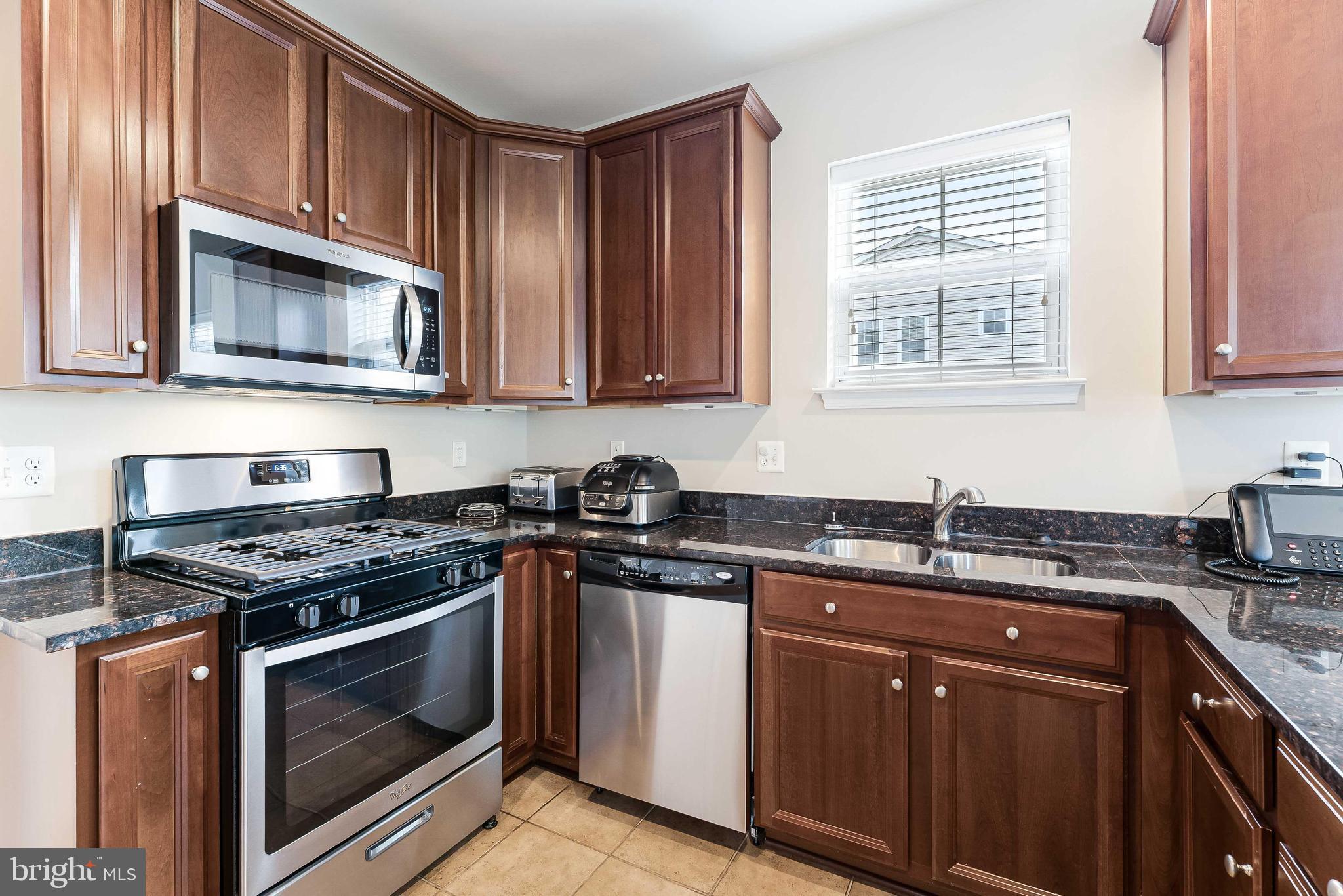 9722 Holmes Pl #Unit 301
