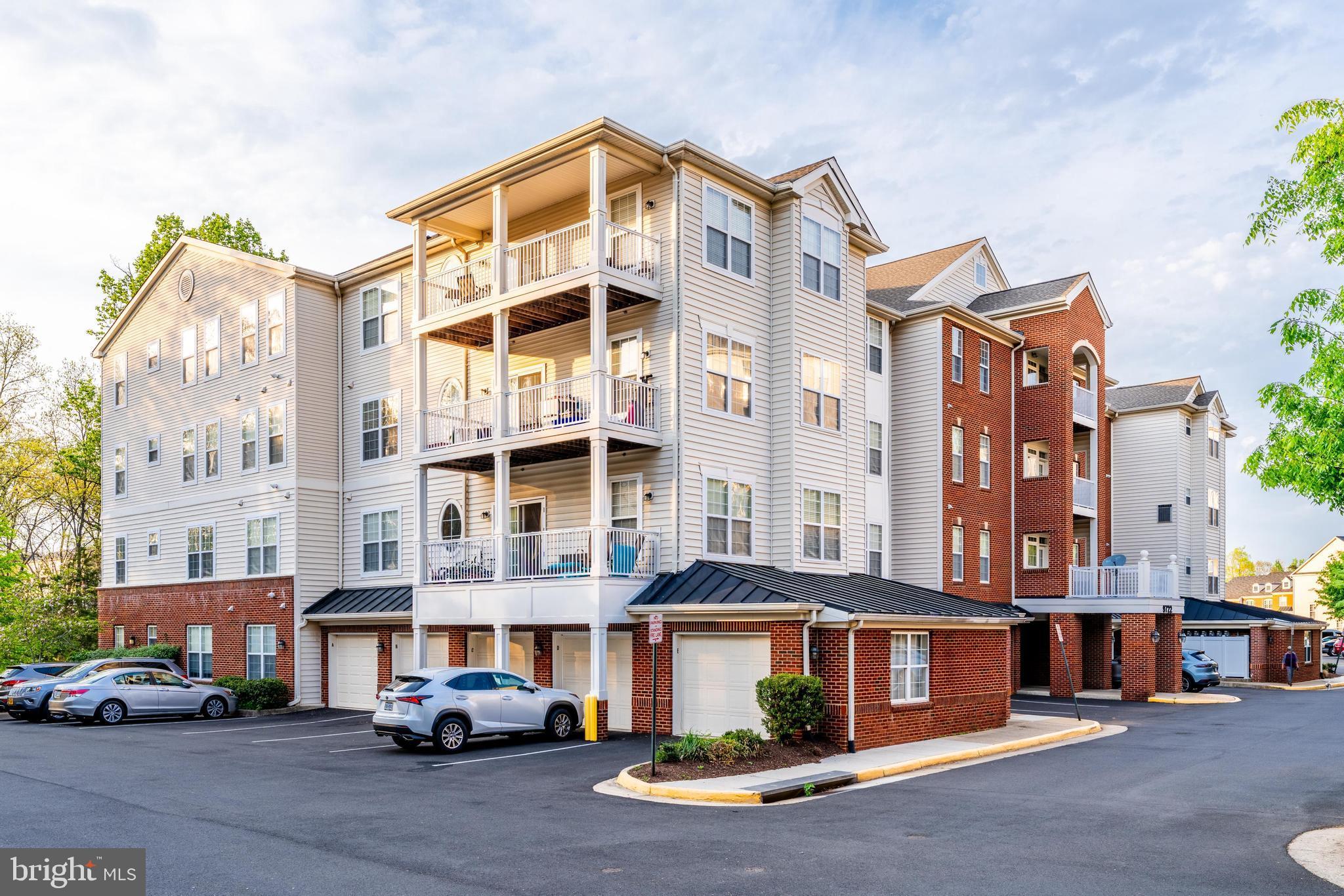 9722 Holmes Pl #Unit 301