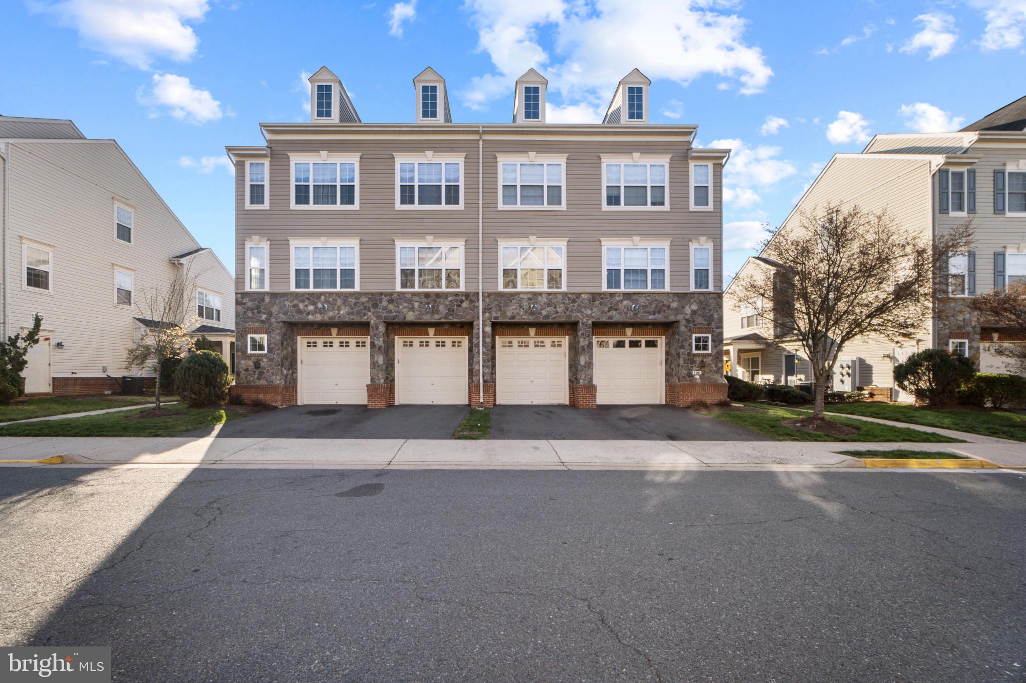 11146 Wortham Crest Cir