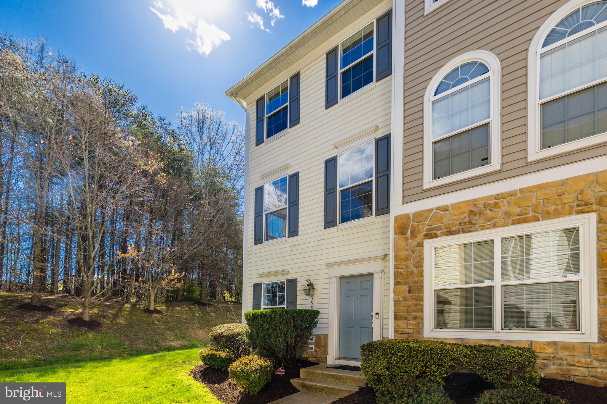 3581 Sherbrooke Cir