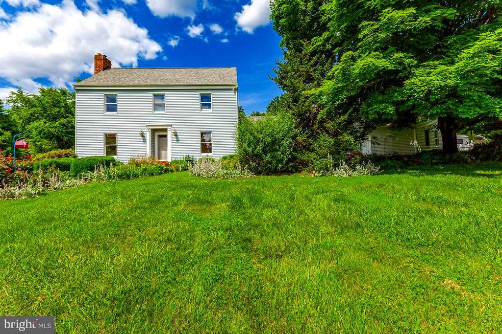 4874 Executive Dr