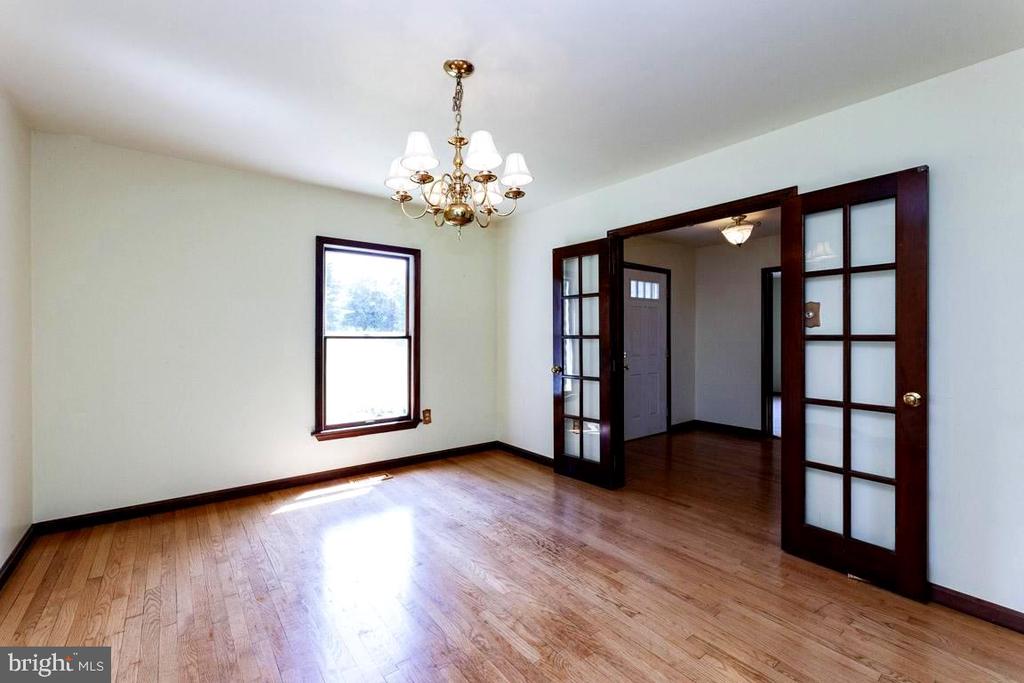 4874 Executive Dr