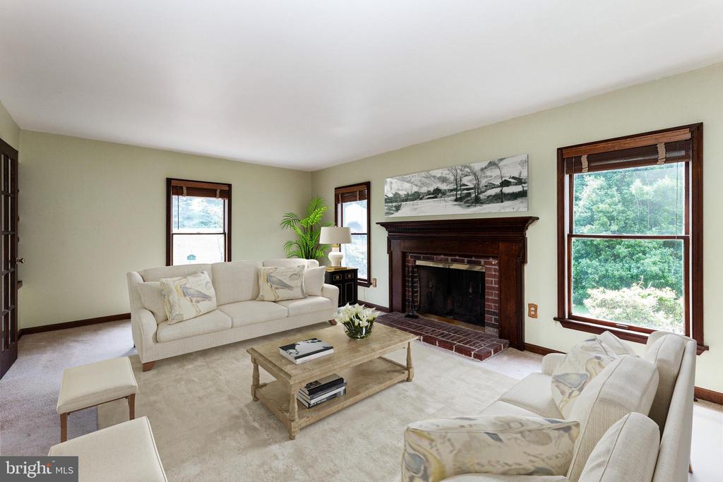 4874 Executive Dr