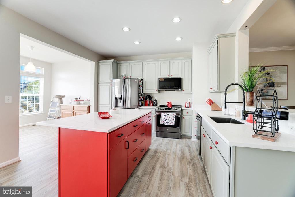 6603 Parville Loop