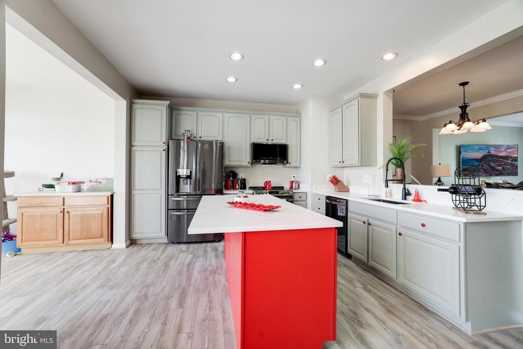 6603 Parville Loop
