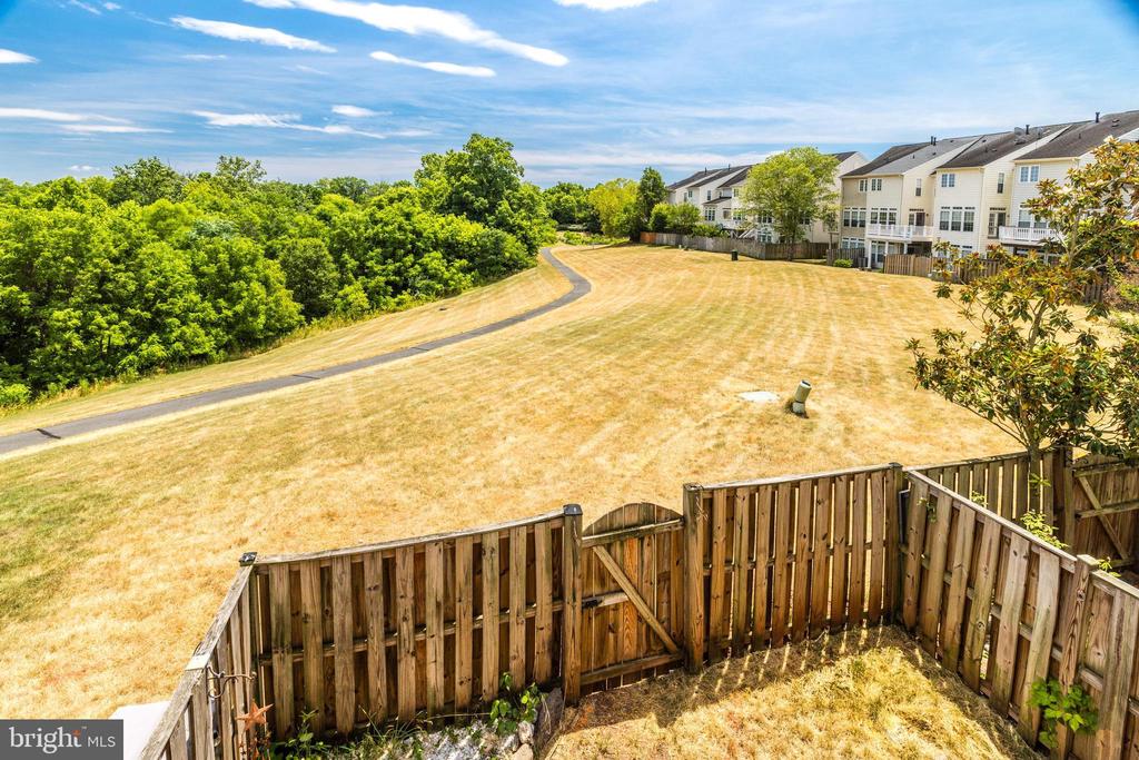 6603 Parville Loop