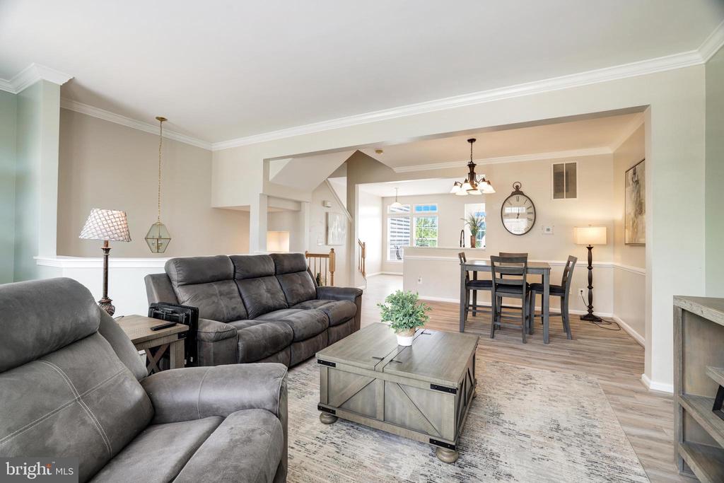 6603 Parville Loop