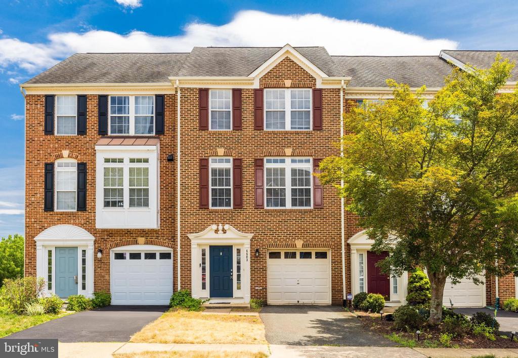 6603 Parville Loop