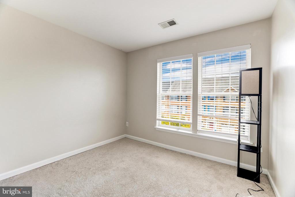 6603 Parville Loop