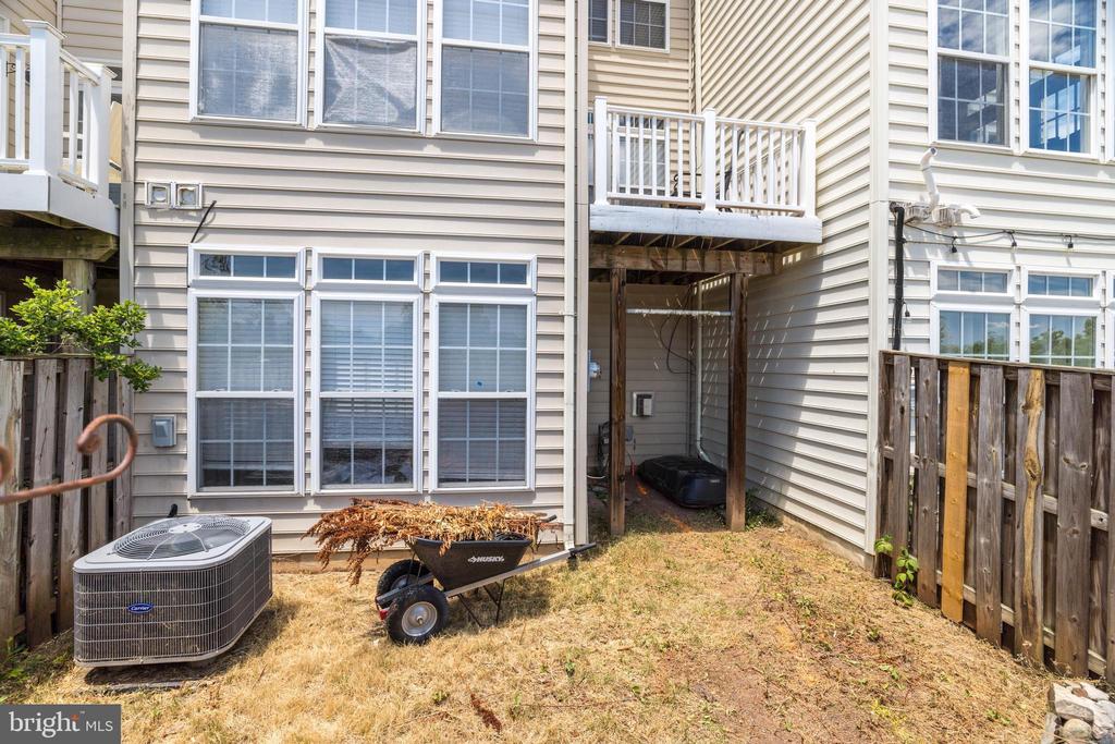 6603 Parville Loop