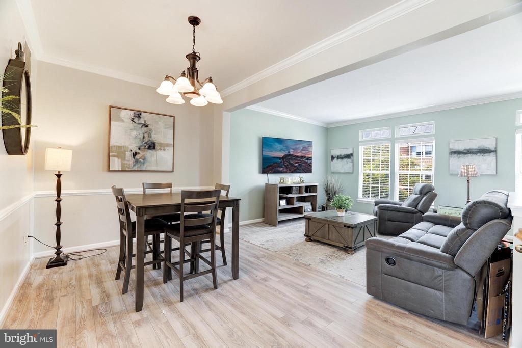 6603 Parville Loop