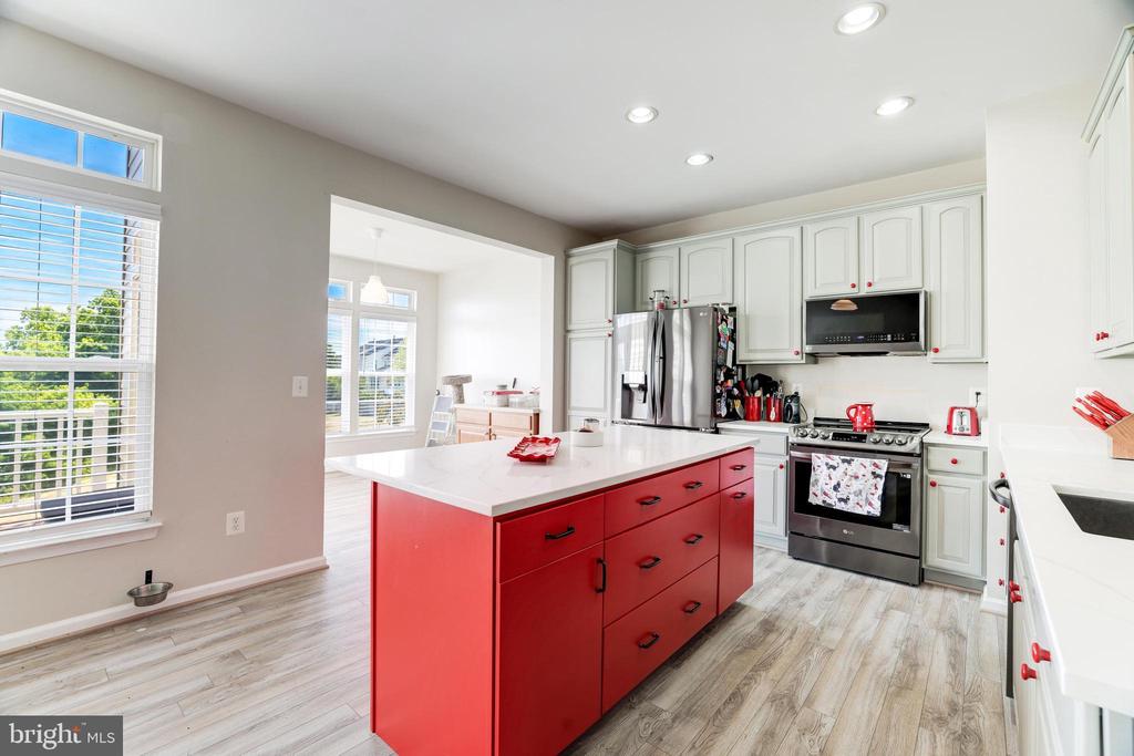 6603 Parville Loop