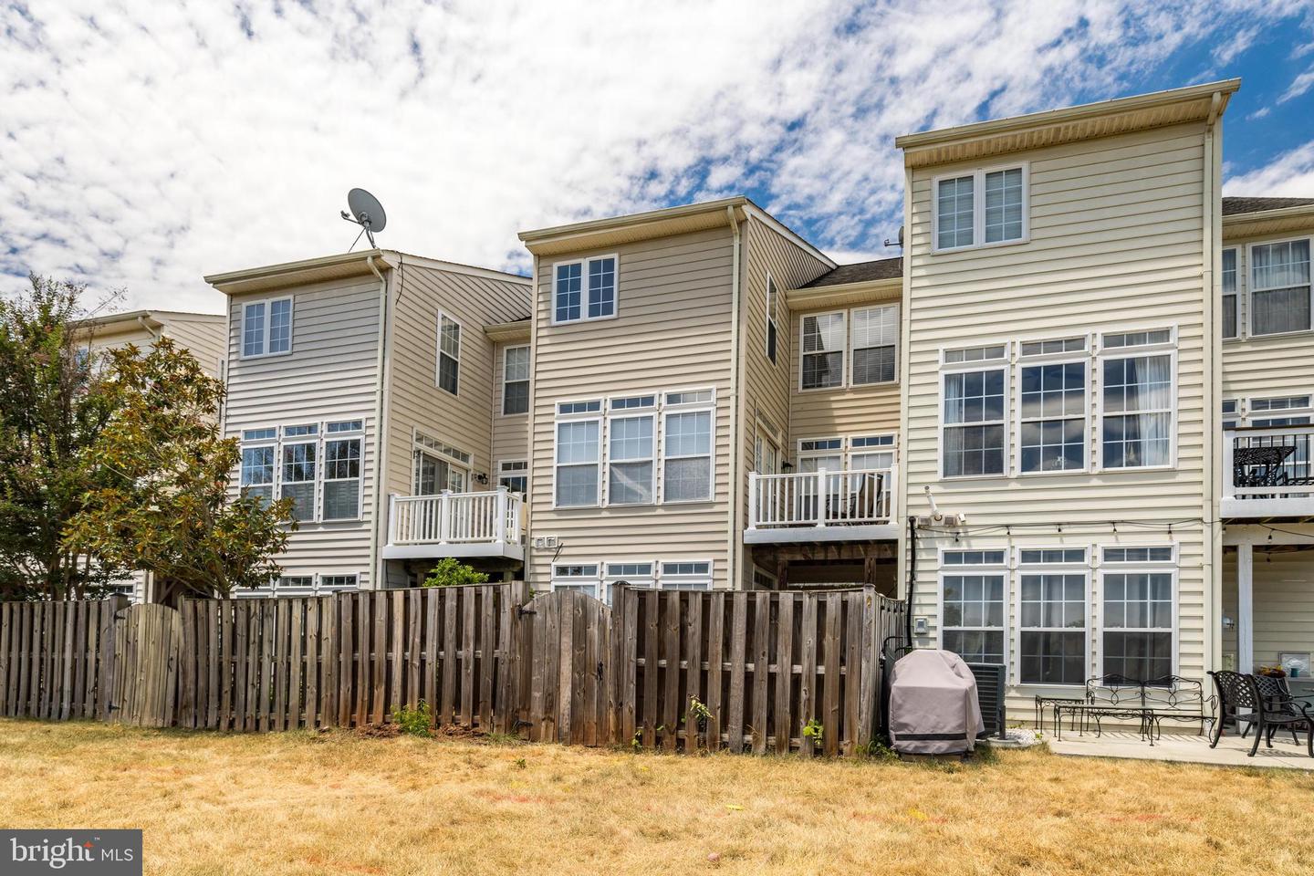 6603 Parville Loop