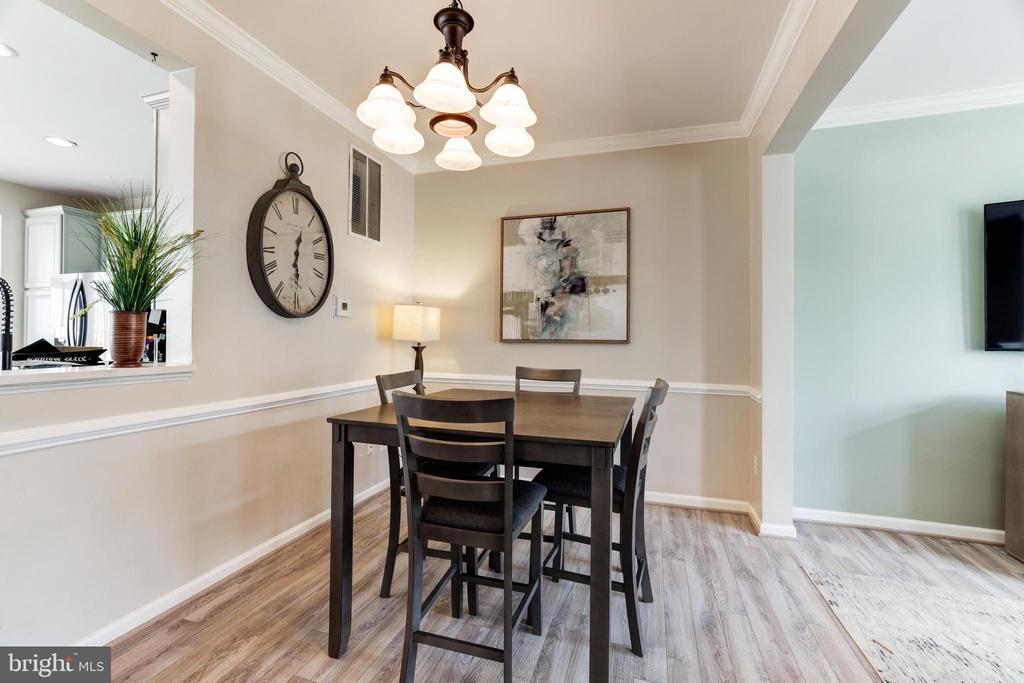 6603 Parville Loop