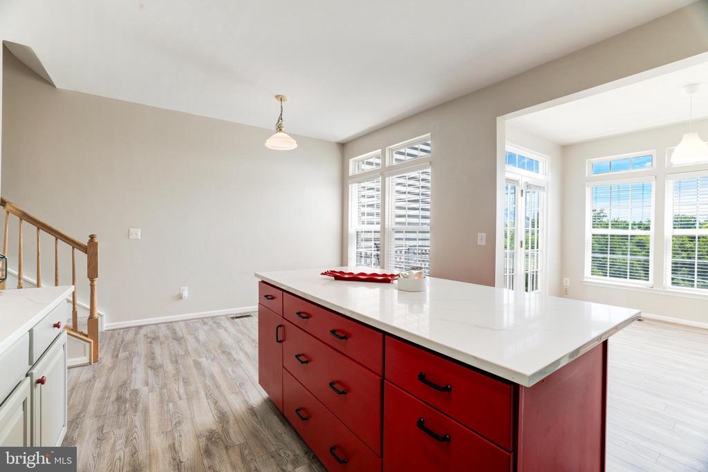 6603 Parville Loop