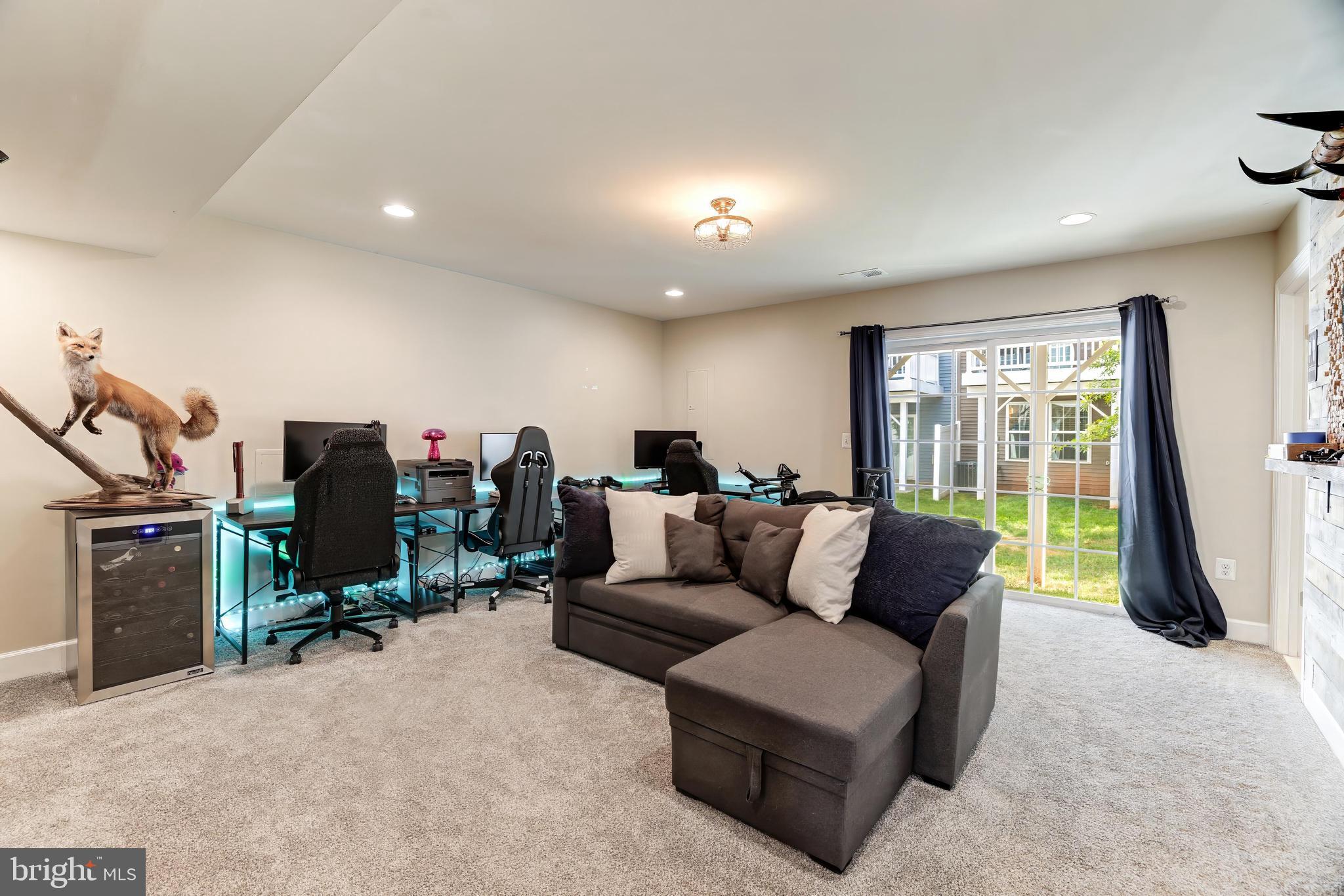 10532 Hinton Way