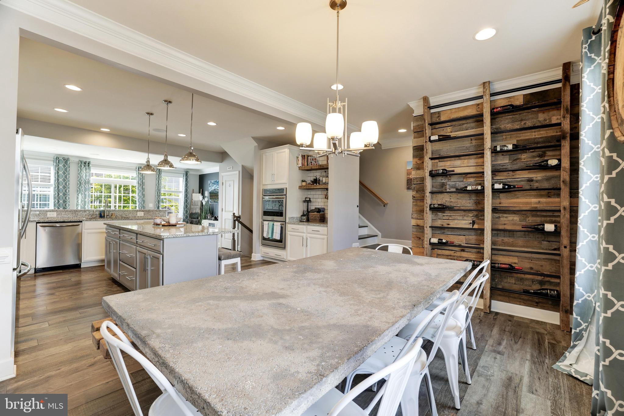 10532 Hinton Way
