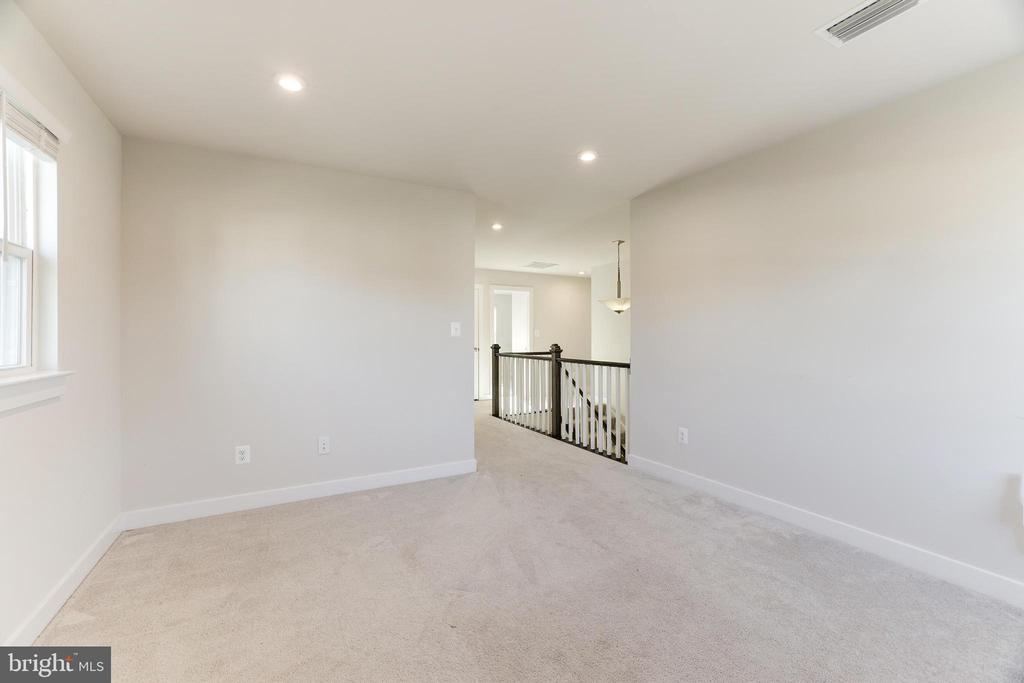 15191 Haymarket Landing Dr