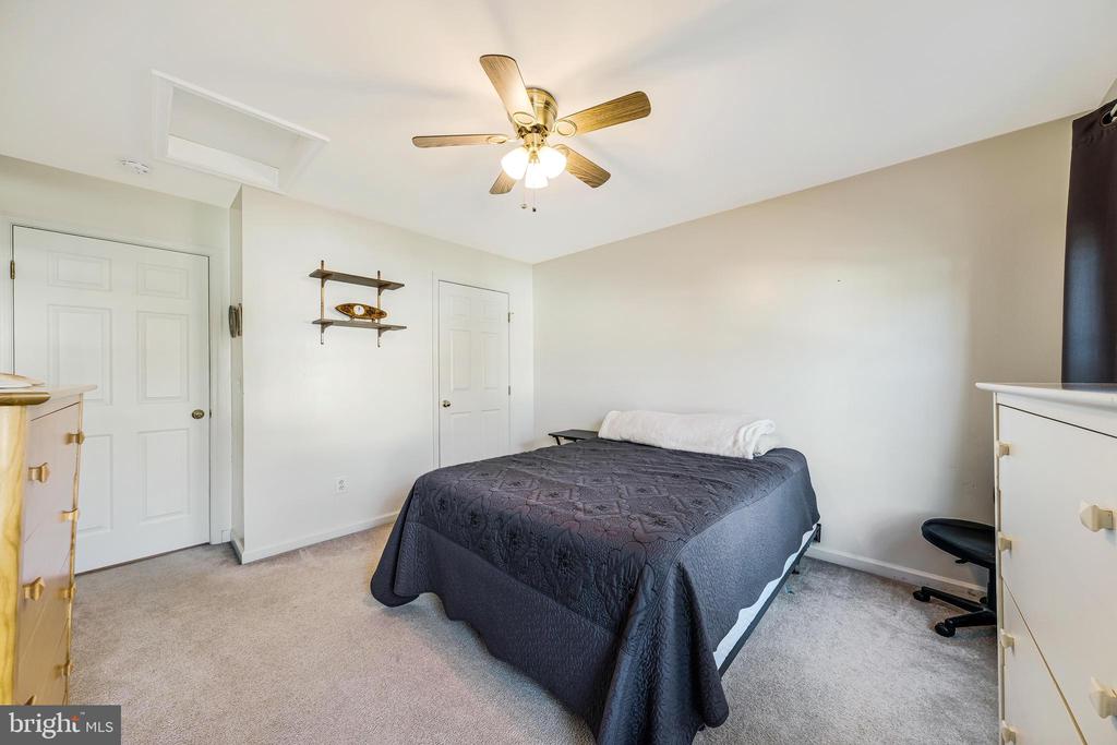 5661 Assateague Pl