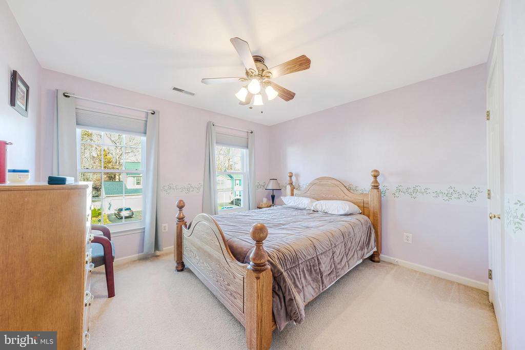 5661 Assateague Pl