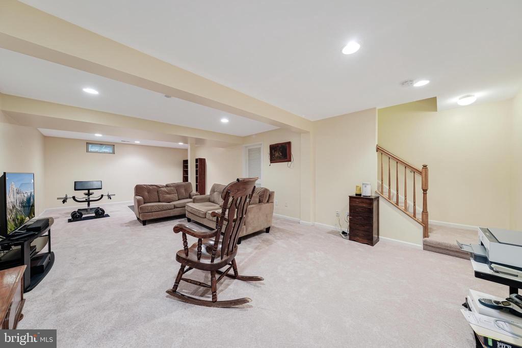 5661 Assateague Pl
