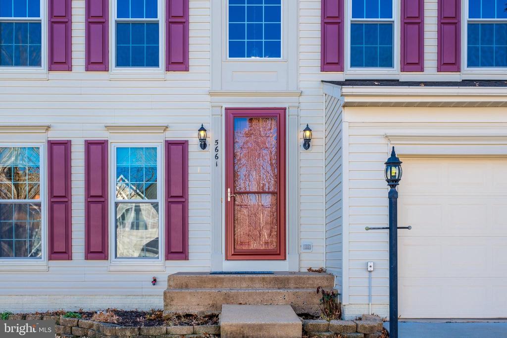 5661 Assateague Pl