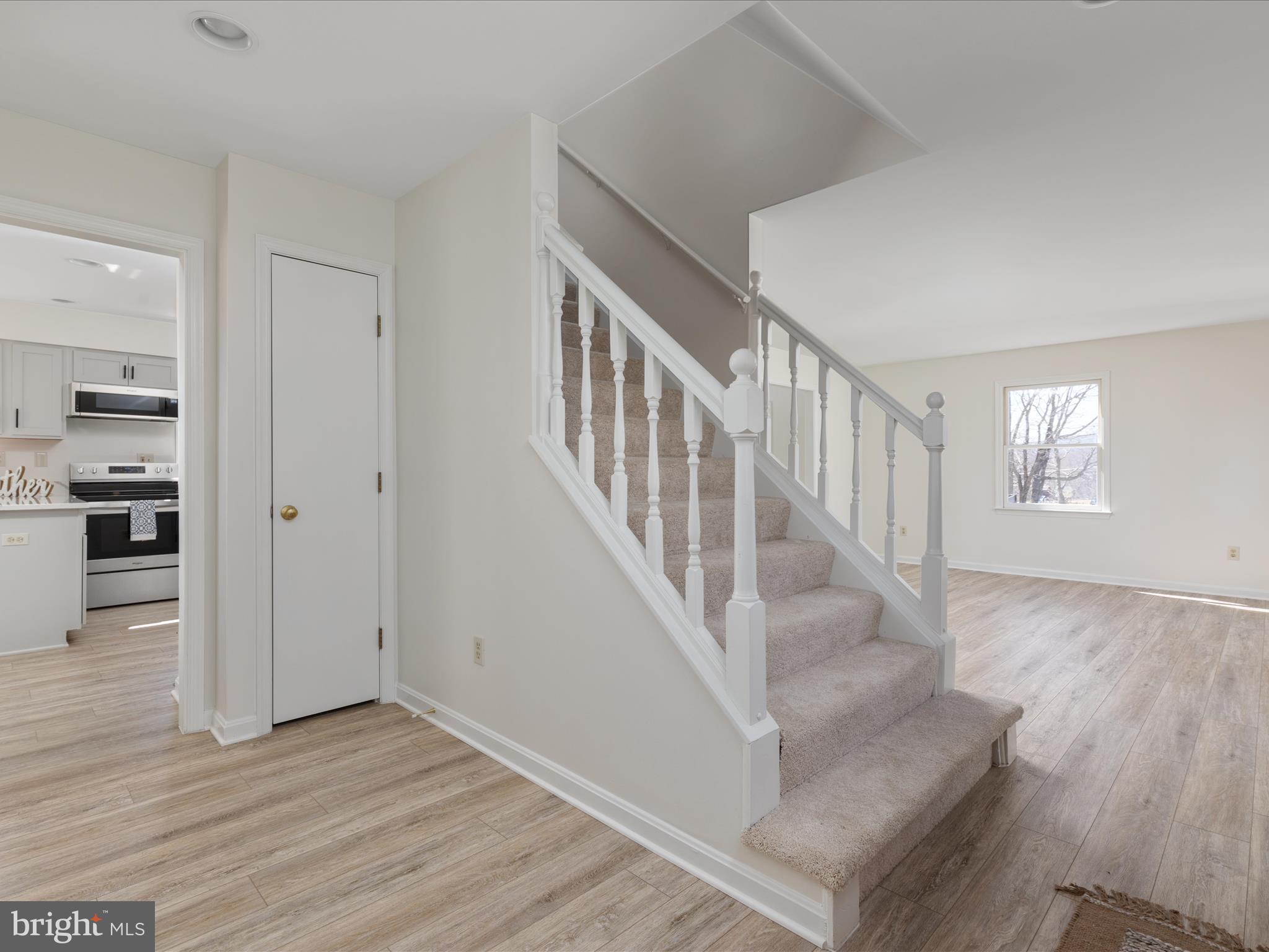 16015 Monte Vista Ln