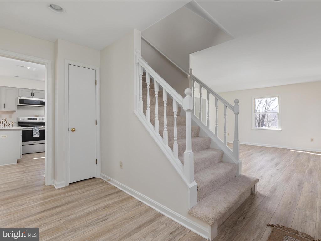 16015 Monte Vista Ln