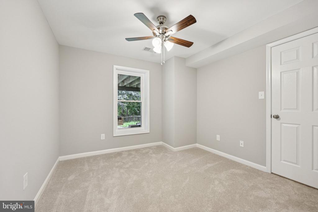 8126 TALL TIMBER DRIVE